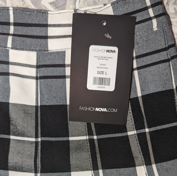 4/$12 School Girl Skirt - Picture 5 of 6